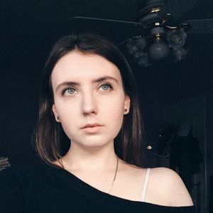 Meet your Posher, Ayla